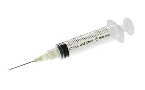 TERUMO 5CC SYRINGE WITH NEEDLE Syringe & Needle, 5cc 20G x 1-1/2", 100/bx, 6 bx/cs (US Only)