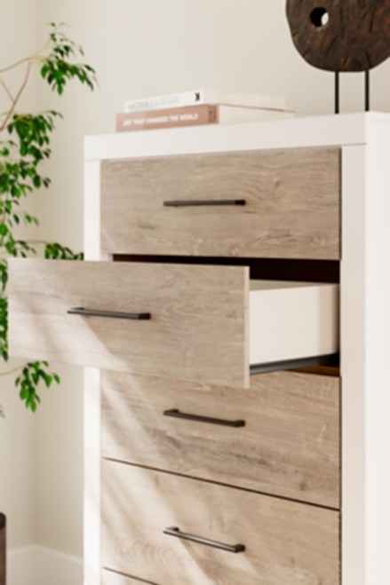 Charbitt Chest of Drawers (B2035-46)