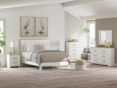 Linnocreek Bedroom Mirror (B3340-36)