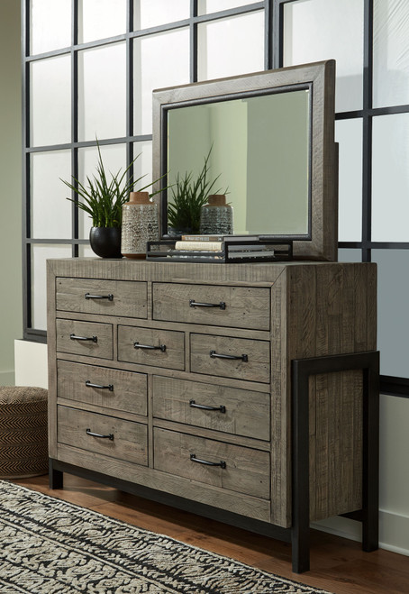 Furniture/Bedroom/Dressers & Mirrors