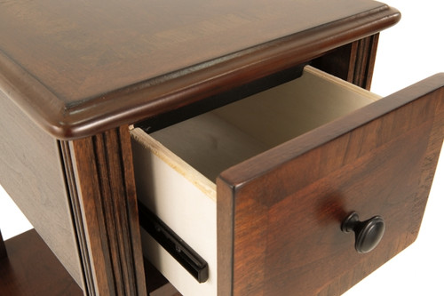 Breegin Chairside End Table (T007-527)