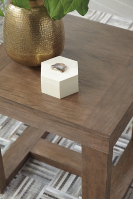 Cariton End Table (T471-2)