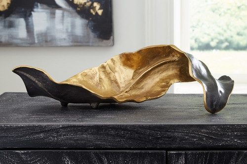 Melinda Sculpture (A2000416)
