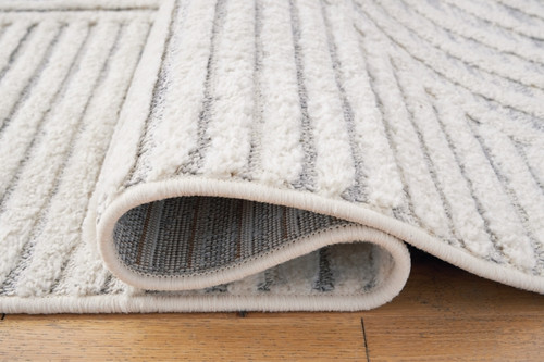 Lambworth 5'3" x 7' Rug (R405342)