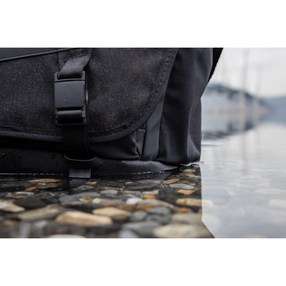 DNA 13 DSLR MESSENGER BAG BLK