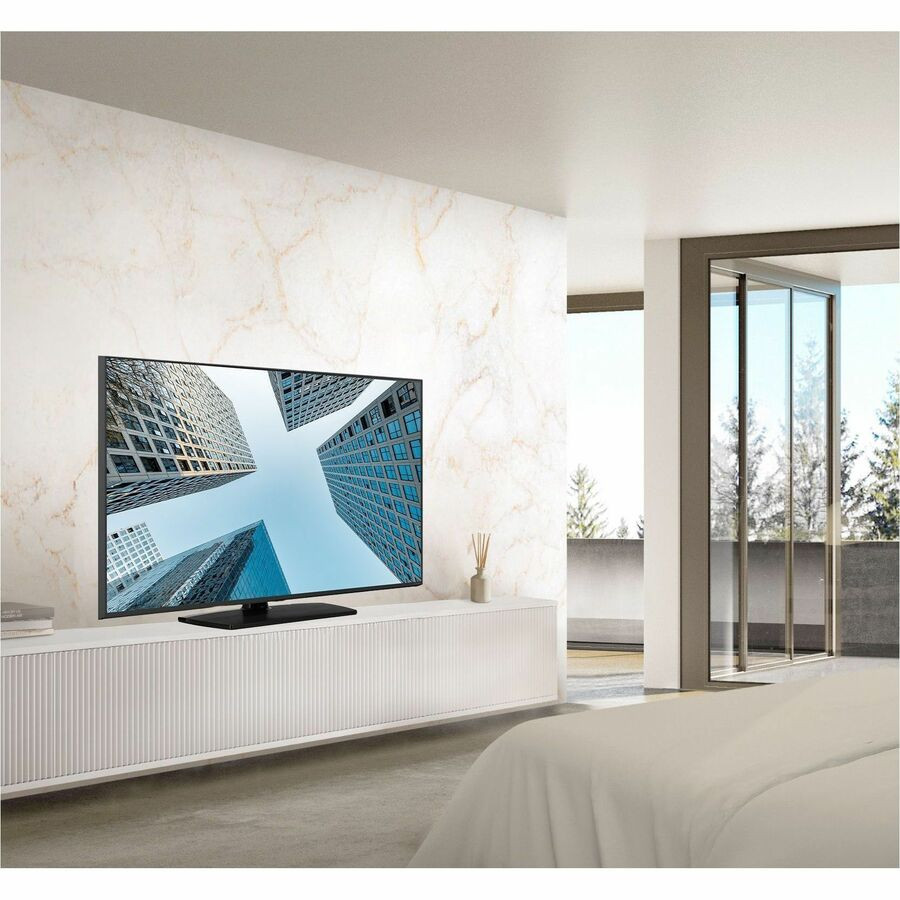LG Pro Centric Idiom Commercial Stand - Thumbnail 4