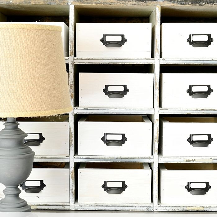 Black Cup Pull Label Holder - 3 1/4