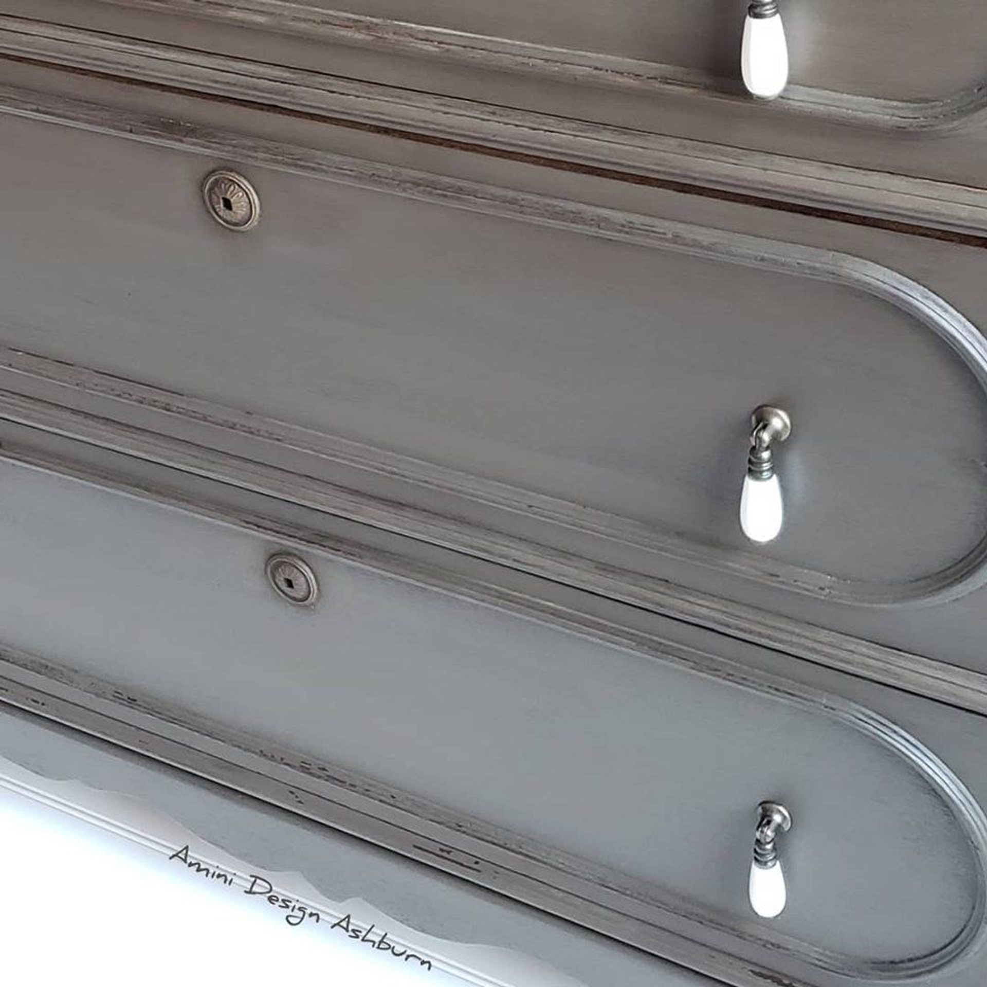 25/8" Teardrop Pendant Drop Pull White Ceramic & Antique Brass