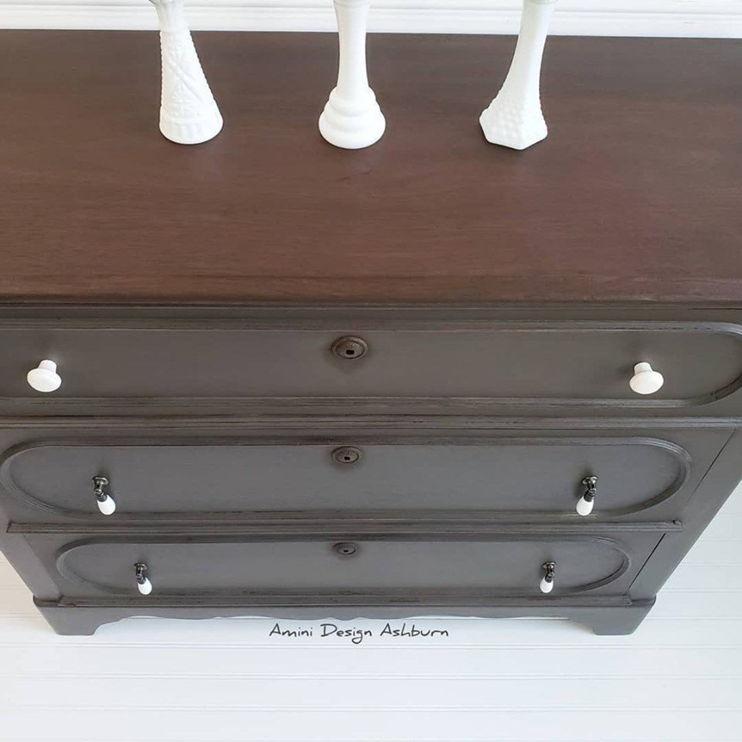 25/8" Teardrop Pendant Drop Pull White Ceramic & Antique Brass D