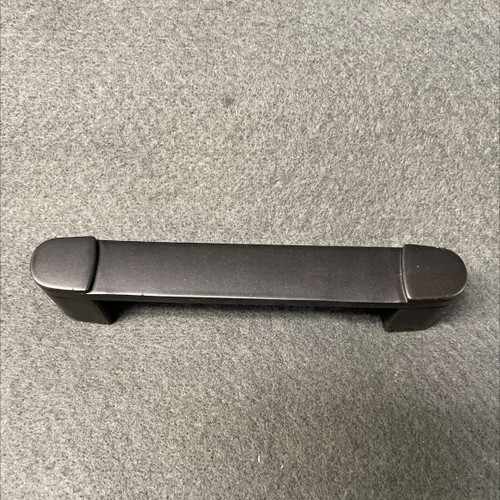 LQ-P45042C-FB-CP
Matte Black Pull