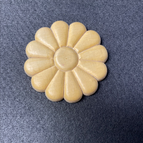 Birch Wood Daisy Medallion