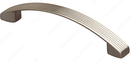 Richelieu Modern Metal Pull - 621 - Brushed Nickel - 128 mm