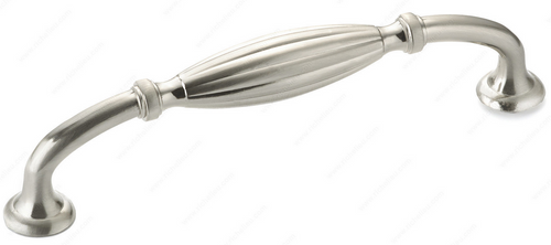 Richelieu Traditional Metal Pull - 8071 - Brushed Nickel - 128 mm