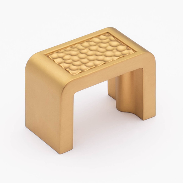 Sietto Hammered finger pull in satin brass