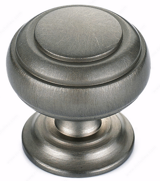 Richelieu Traditional Metal Knob - 2030 - Brushed Nickel