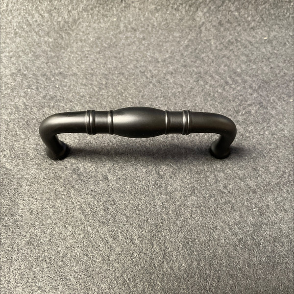 Flat Black Avante Pull
LQ-61379BK