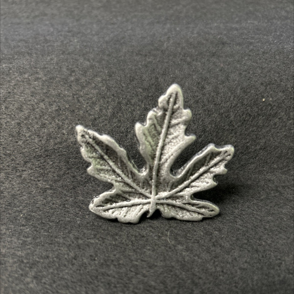 (12 Pack) 2" Maple Leaf Knob Pewter