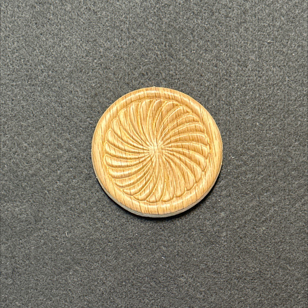 (12 Pack) 2-5/8" Swirled Oak Wood Medallion