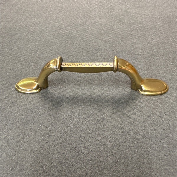 Antique Brass Pull Base