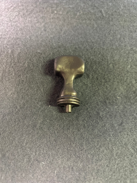 AH-1031-2
KNOB