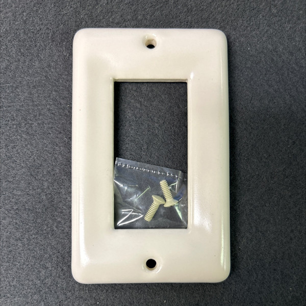 LQ-64484
Ceramic Wall Plate