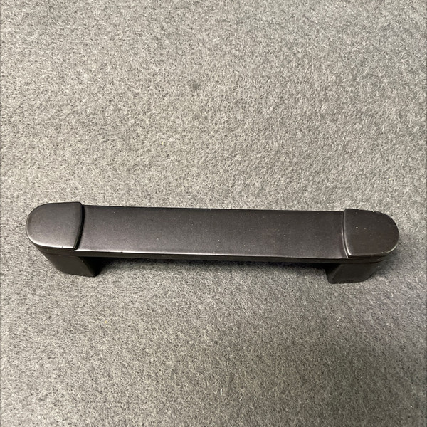 LQ-P45042C-FB-CP
Matte Black Pull