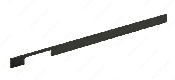 Richelieu Modern Aluminum Pull - 720 - Matte Black - 544 mm