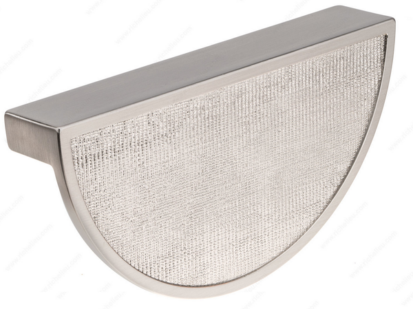 Richelieu Modern Metal Pull - 6307 - Brushed Nickel - 160 mm
