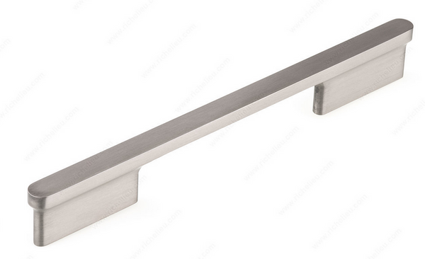 Richelieu Modern Metal Pull - 8636 - Brushed Nickel - 160 mm