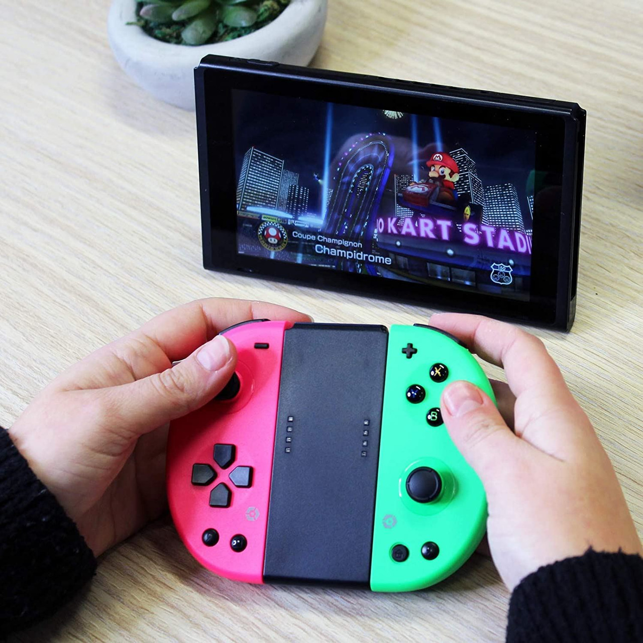 Nsw Jc20 Controllers Review Gioteck JC-20 Controllers For Switch - Main Image