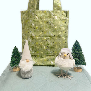 deck the halls shopping tote