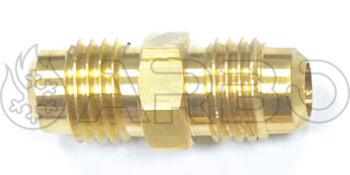 RACCORDO PER VALVOLA. ATTACCO DA 1/4" SAE - 3BA