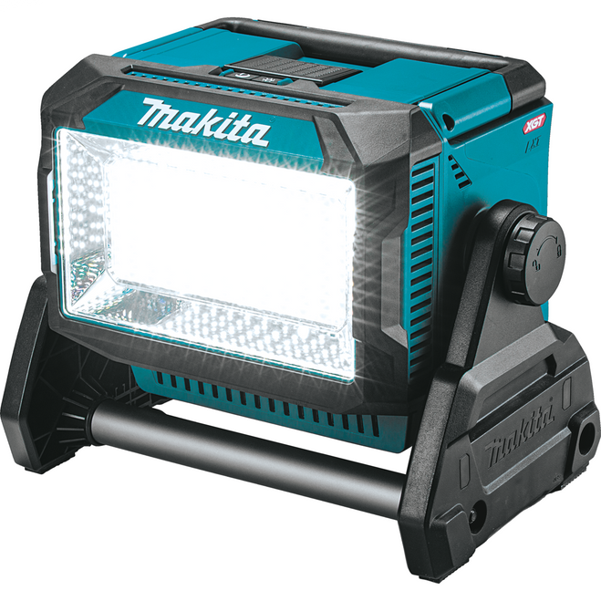 Makita 40V max XGT / 18V LXT Cordless Work Light 1