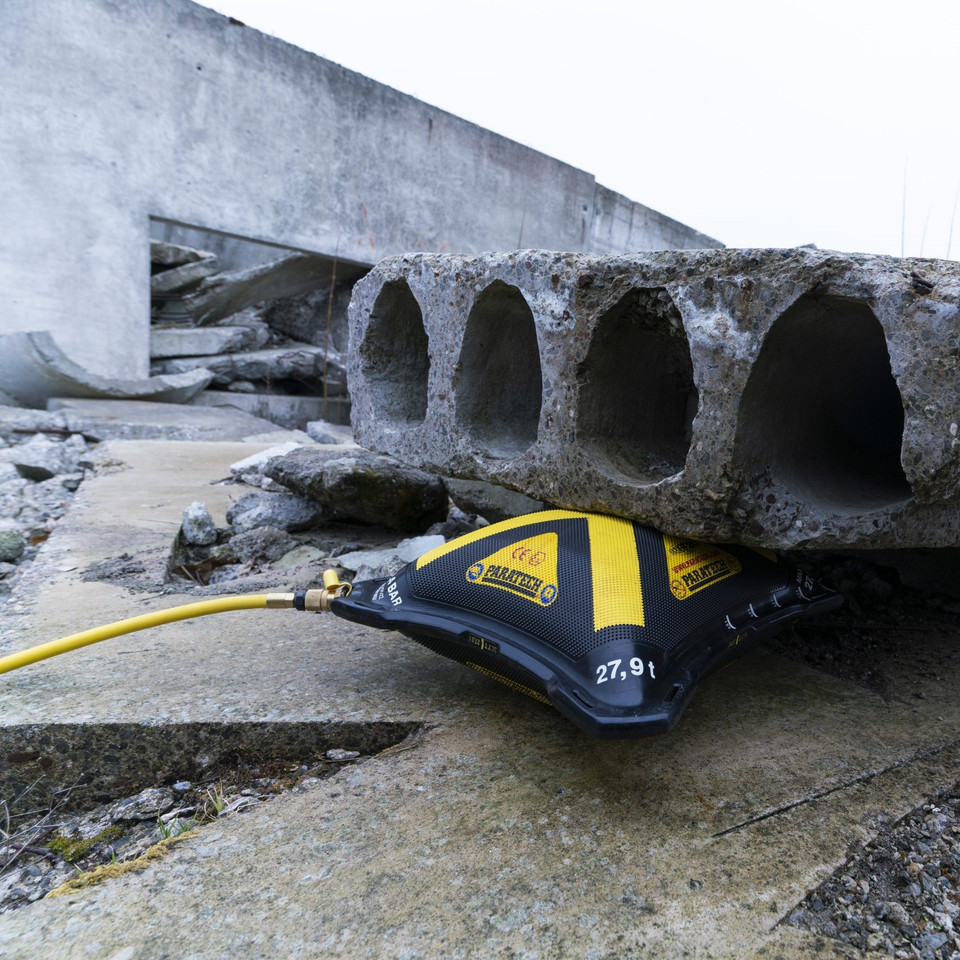 Paratech MaxiForce G3 Air Lifting Bags | Curtis