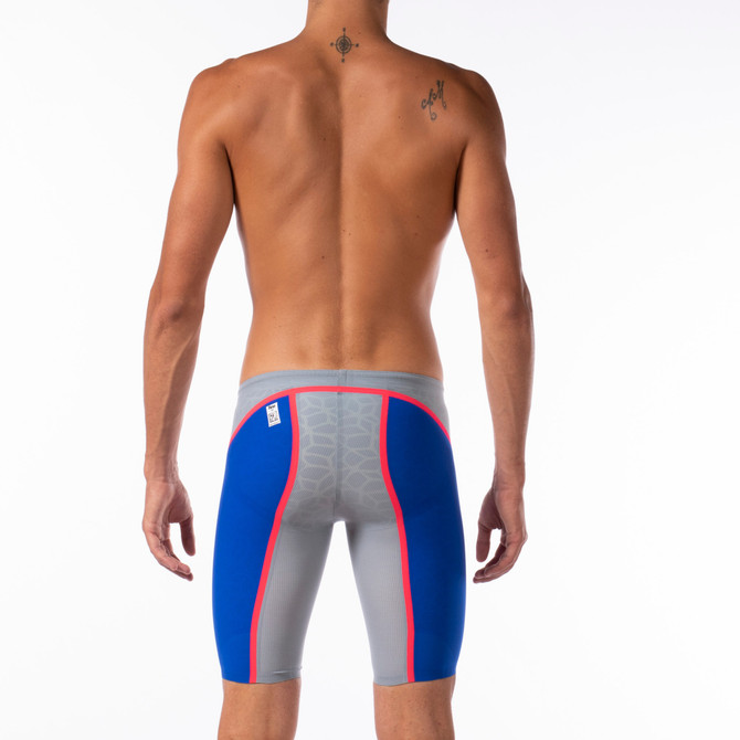 The Carbon Ultra is designed to give you maximum compression and maximum comfort. While high level compression tends to be more popular with sprinters, the zoned compression of Carbon Ultra makes this a favorite of Rio’s 1500 m Gold Medalist Gregorio Paltrinieri. Most swimmers find the ideal fit to be one size up from your practice suit size.

In addition to utilizing POWERSKIN Intelligent Compression and Power Return Construction technologies - the Carbon Ultra introduces new features designed to optimize your performance including:

 INFINITY LOOP bonded seam construction with X-PIVOT POINT for perfect body position, body rotation control & stroke efficiency

 ULTRA COMPRESSION PANELS in the legs and core for extra muscle support and targeted compression, when and where needed

 CARBON ULTRA CAGE with 3 times the carbon fiber of any other arena Carbon suit for multi-direction, high-density, intelligent compression.

Also available in women's models in an open back or a closed back suit.

Carbon Ultra Technology: LEARN MORE

Fitting tips
• Most swimmers go up one from their training suit size
• If you’ve ordered multiple sizes, try the biggest one first
• If you can’t get it on, it’s too small
• If it has ripples and gaps, it’s too big

 Compression Level Rating: 5 (1 - least compression | 5 - most compression offered)