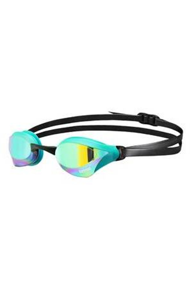 Streamline your vision in the water and avoid lense fog with the Cobra Core Swipe Mirror Goggle.

Features
Racing goggle
Swipe Anti-Fog technology
Exclusive Arena Diamonds collection
Details
 Fabric: 70% Polycarbonate / 20% Silicone / 10% Thermoplastic Elastomer
 Country of Origin: Imported