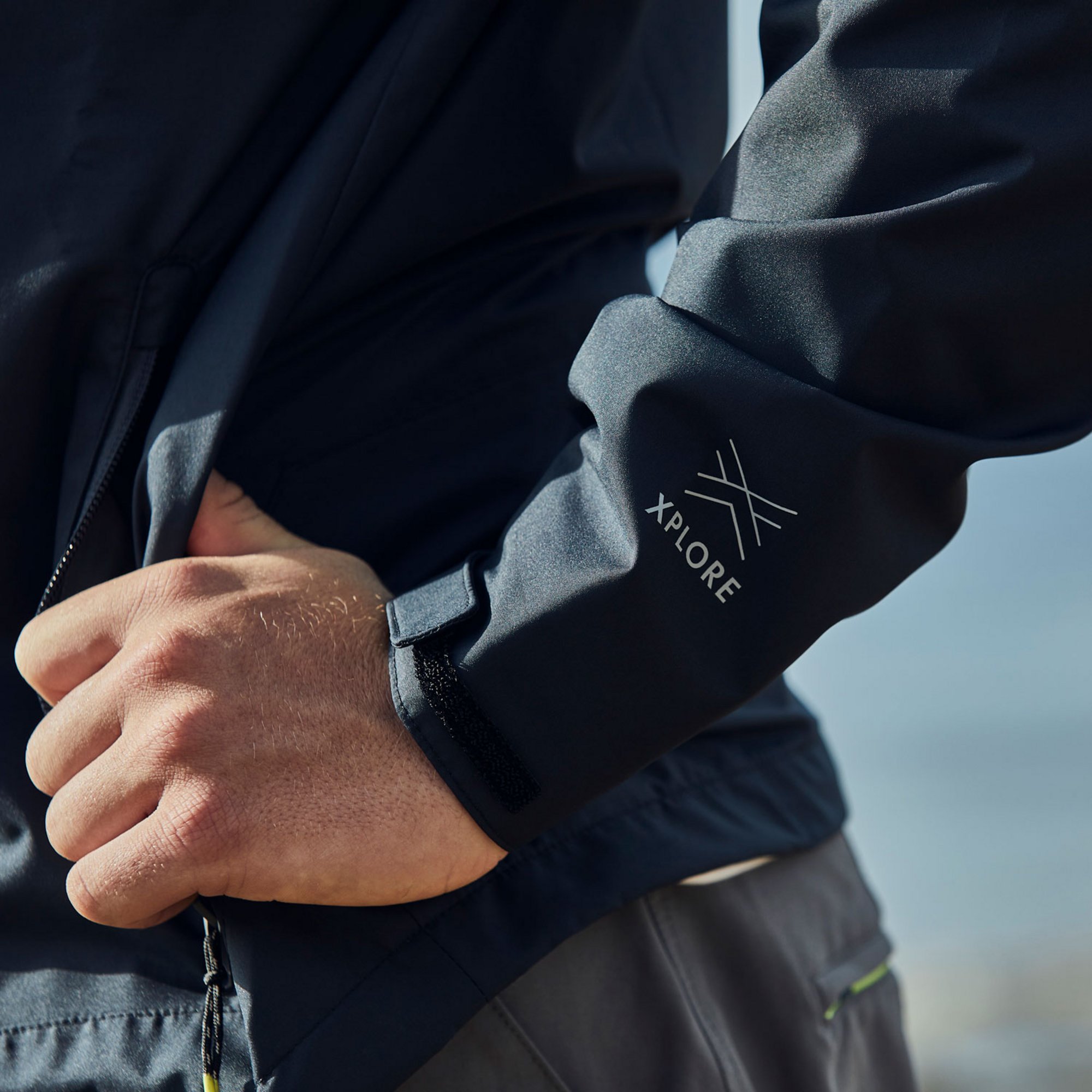 Pilot Jacket - IN88JM-BLK01-LIFESTYLE_10.jpg