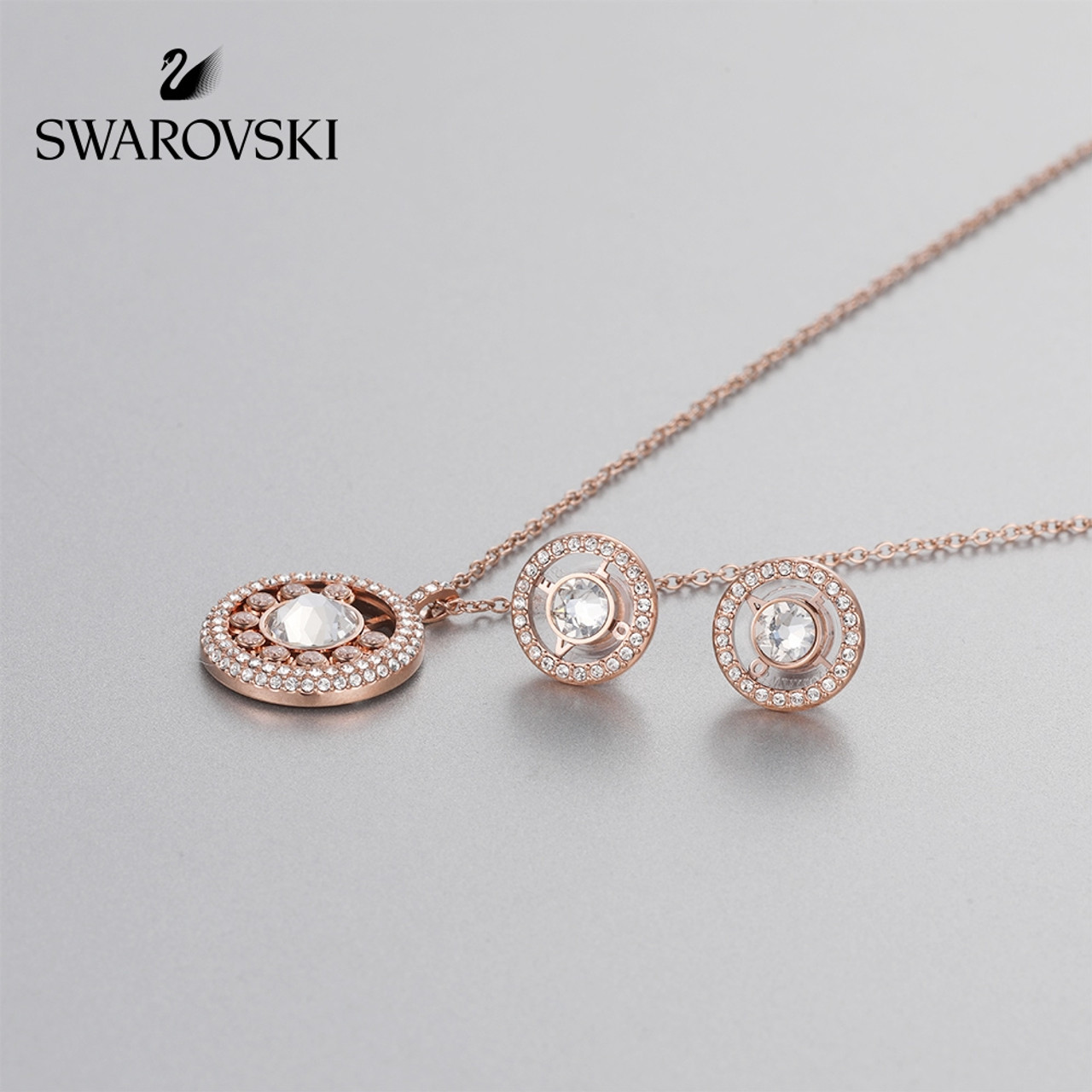 Swarovski Admiration Round White Crystals Set in Rose Gold