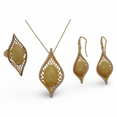 Baltic Amber Jewelry Set - Vintage Leaf Shape Filigree Butterscotch Amber Set in Gold Tone