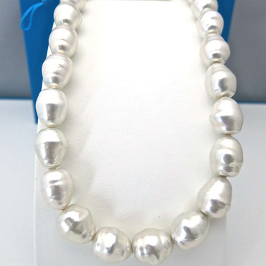 White Barrel Shape Baroque Pearl Necklace