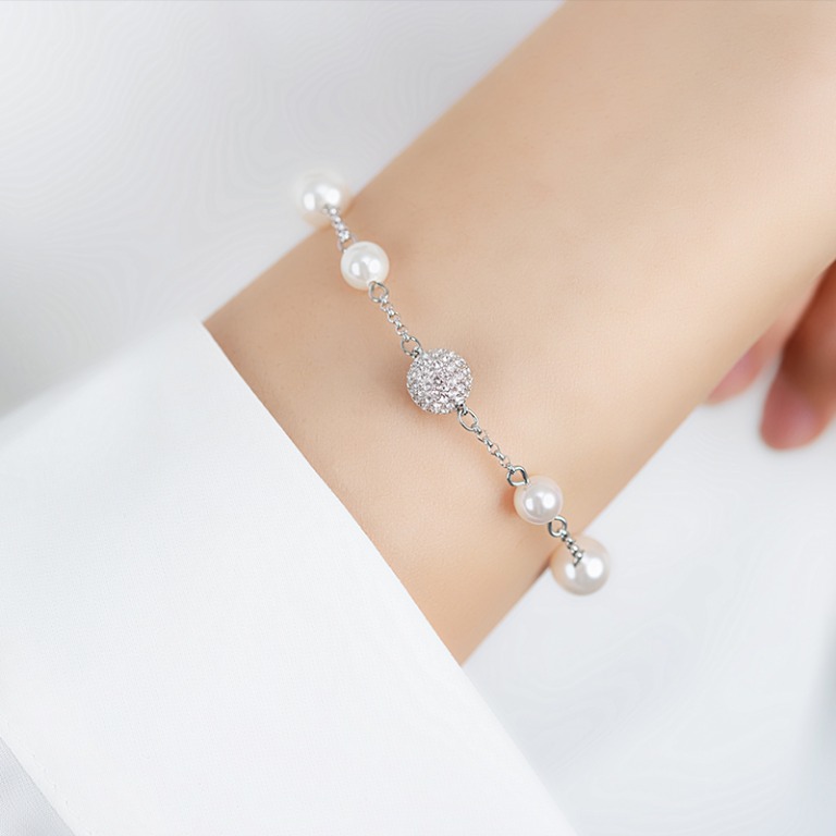 Swarovski Remix Collection White Pearl Strand Bracelet