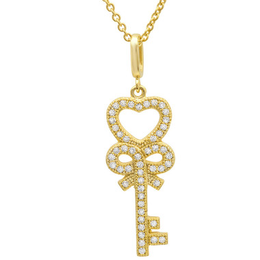 Crislu Clover Key Pendant