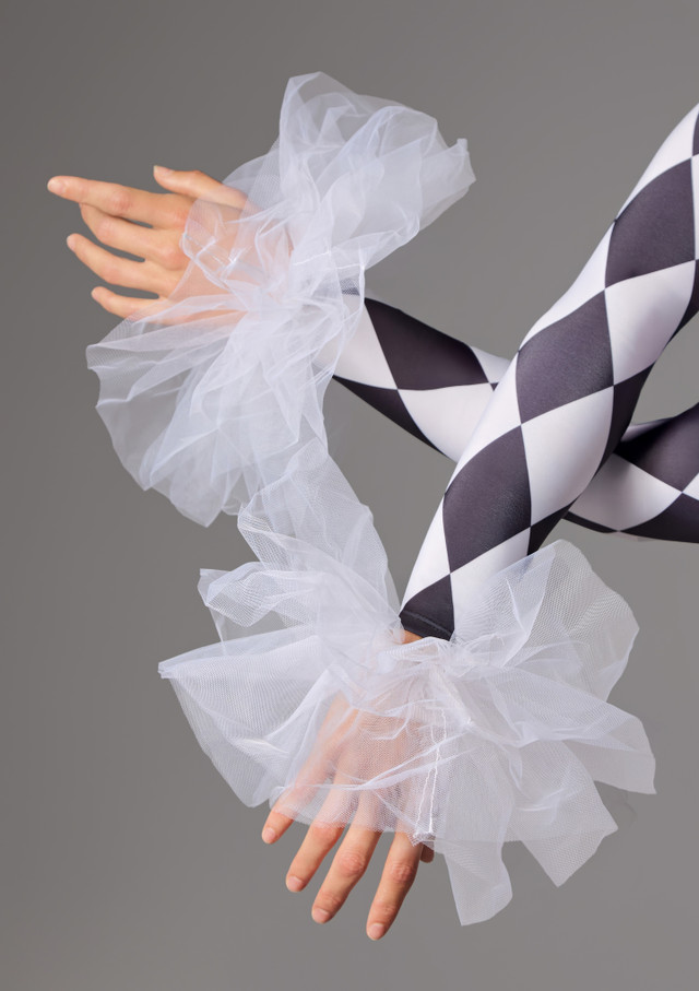 Jolista Zanni Wrist and Ankle Ruffles White 209 [White]