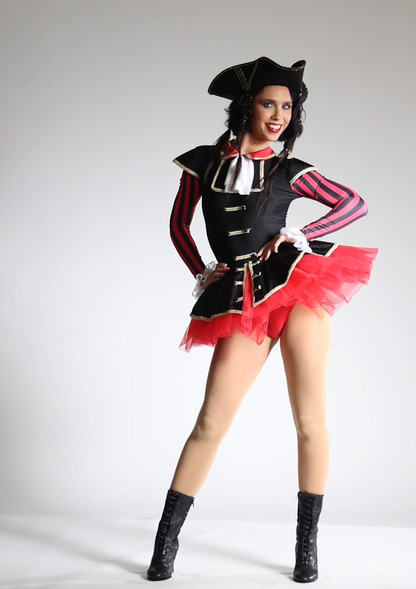 Jolista Lady Blackbeard Costume Video