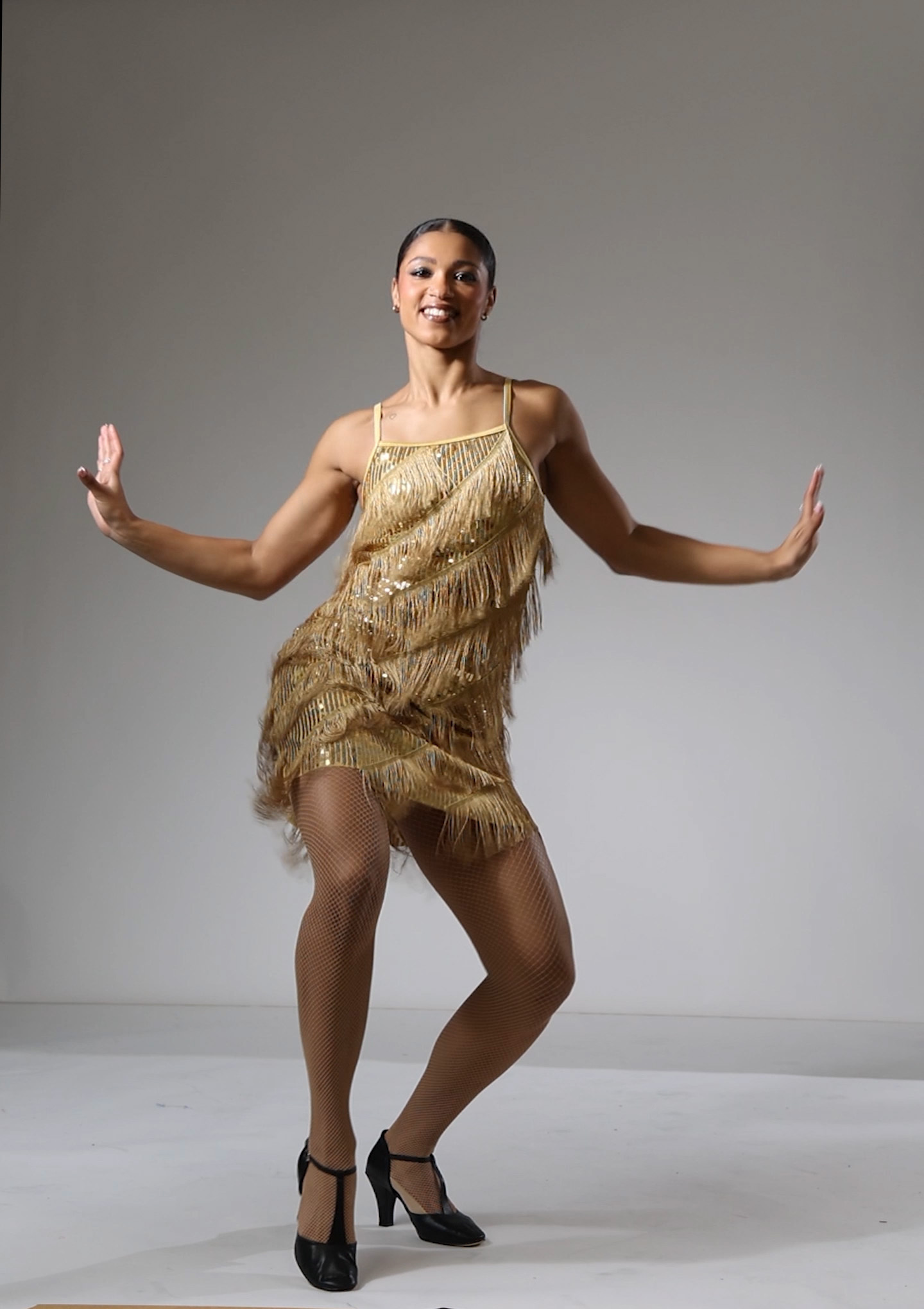 Jolista Golden Glam Costume Video