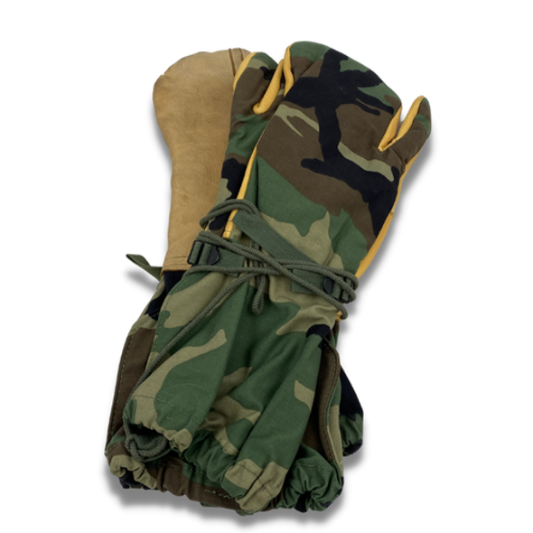 Woodland US Issue Military Trigger Mittens with Liners, Used Woodland US Issue Military Trigger Mittens with Liners, Used