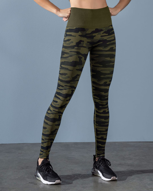 EXTRA HIGH WAISTED FIRM COMPRESSION LEGGING, Extra High Waisted Firm  Compression Legging - Active Life 👌🏼 Breathable DuraFit fabric for  moderate compression all the way down to your ankles. Inner