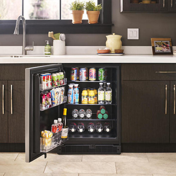 Whirlpool® 24-inch Wide Undercounter Refrigerator with Towel Bar Handle - 5.1 cu. ft. WUR35X24HZ