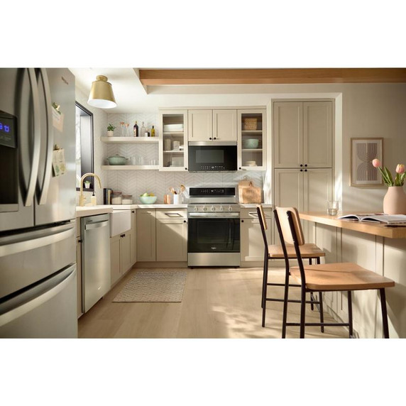 Whirlpool® 30-inch Smart Gas Range with Air Cooking Technology, Steam/Self Cleaning, Rapid Preheat 5.3 CuFt Capacity WFGS7530RZ