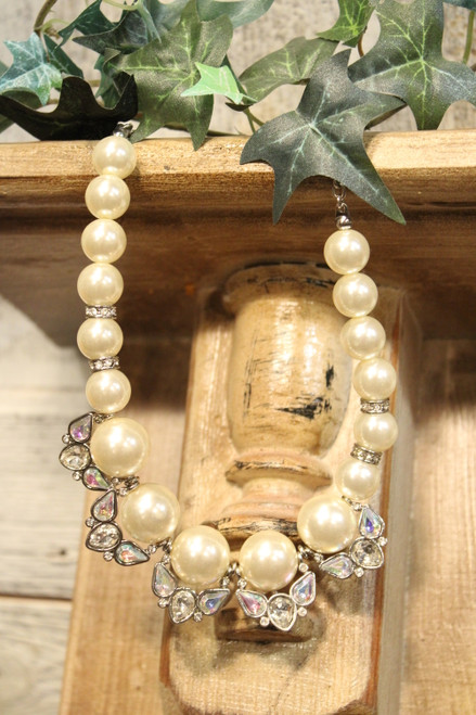 Pearl Pizzaz Necklace  